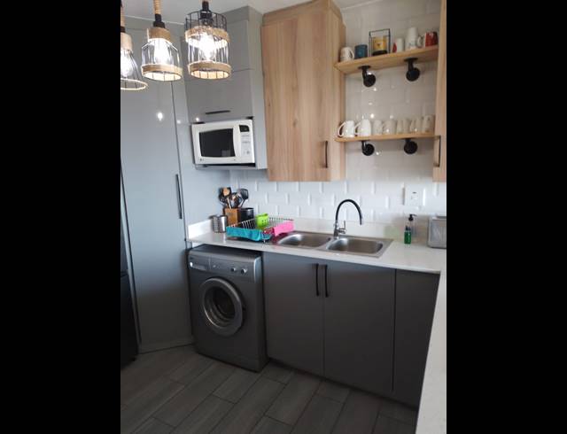2 BEDROOM APARTMENT TO LET IN BALLITO CENTRAL